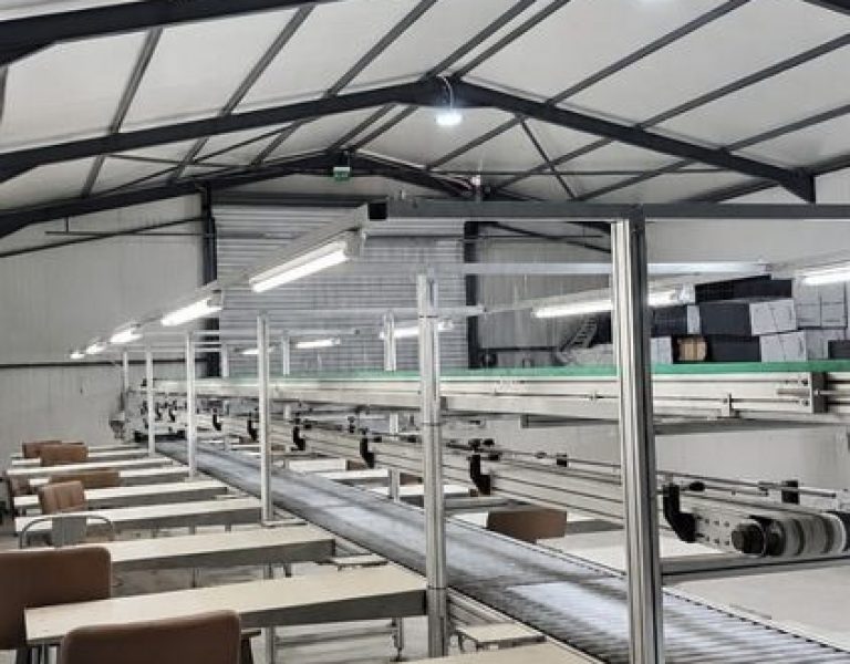 ΓΡΑΜΜΗ ΣΥΣΚΕΥΑΣΙΑΣ ΦΡΑΟΥΛΑΣ ΚΑΤΑΣΚΕΥΑΣΜΕΝΗ ΕΞΟΛΟΚΛΗΡΟΥ ΑΠΟ ΑΛΟΥΜΙΝΙΟ Κ INOX ΔΥΝΑΜΙΚΟΤΗΤΑΣ: 100 ΚΟΥΠΑΚΙΑ ΑΝΑ ΛΕΠΤΟ